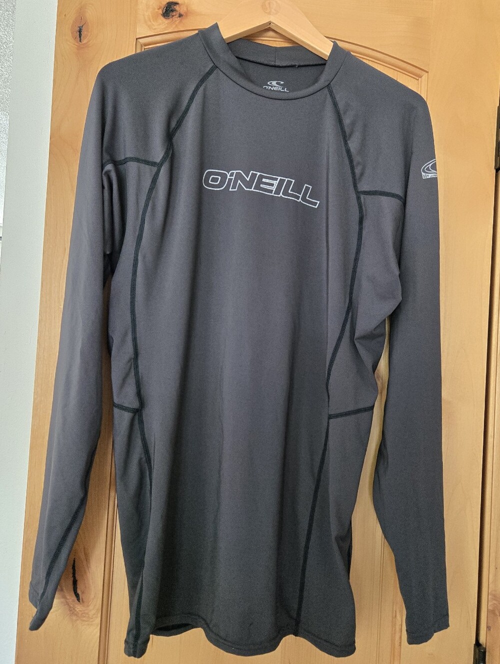 O'Neill Men's Long Sleeve Gray-Black Swim Rash Guard 2XL